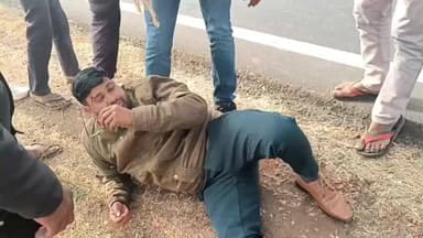 कोलारस: मौहराई के पास अज्ञात वाहन की टक्कर से बैंककर्मी घायल, ज़िला अस्पताल में भर्ती