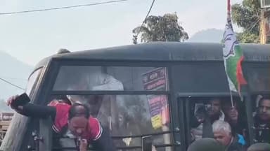 कर्णप्रयाग: अंकिता हत्याकांड में सीबीआई जांच की मांग को लेकर सोमवार को कांग्रेसी कार्यकर्ताओं ने गोचर में जोरदार प्रदर्शन किया