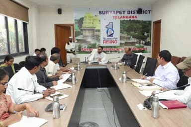 సూర్యాపేట: యూరియా కొరత లేదు, రైతులకు కలెక్టర్ తేజస్ నంద్ లాల్ పవార్ భరోసా