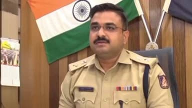 ನಿಡಗುಂದಿ: ಬೀರಲದಿನ್ನಿ ಗ್ರಾಮದ ಬಳಿಯ ಲಿಂಬೆ ತೋಟದಲ್ಲಿ ಇಸ್ಪೀಟು ಆಡುವಾಗ ಪೊಲೀಸರ ದಾಳಿ : ನಗರದಲ್ಲಿ ಎಸ್ ಪಿ ಲಕ್ಷ್ಮಣ ನಿಂಬರಗಿ