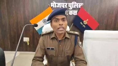 "ऑपरेशन मुस्कान के तहत #भोजपुर_पुलिस लगातार भोजपुरवासियों को लौटा रही है मुस्कान..
ऑपरेशन मुस्कान के तहत भोजपुर पुलिस न...