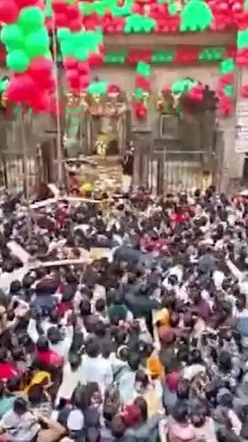 बांकेबिहारी न आने की अपील, खाटूश्याम के दर्शन 2 घंटे में; ओमकारेश्वर के VIP दर्शन बंद, नया साल, अयोध्या-काशी में 2km लंब...