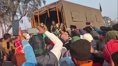 गोमिया: सिमरा बेड़ा गांव में BSF जवान का पार्थिव शरीर पहुंचा, गांव में मातम, परिजनों का रो-रो कर बुरा हाल