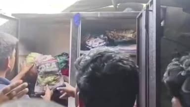 ವಡಗೇರಾ: ಐಕೂರ ಗ್ರಾಮದಲ್ಲಿ ವಿದ್ಯುತ್ ಶಾರ್ಟ್ ಸರ್ಕ್ಯೂಟ್ ಉಂಟಾಗಿ ಮನೆಗೆ ಬೆಂಕಿ ಬಿದ್ದು ಅಪಾರ ಪ್ರಮಾಣದ ವಸ್ತುಗಳು ಸುಟ್ಟು ಕರಕಲು