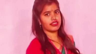 चक्रधरपुर: वार्ड संख्या नौ, न्यू कॉलोनी में युवती ने घर में फांसी लगाकर की आत्महत्या, मार्च में होनी थी शादी