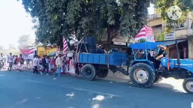 घाघरा: चान्हों प्रखंड से आदिवासी समाज की पदयात्रा सिरासिता नाला धार्मिक स्थल से घाघरा पहुंची, लोगों ने की सराहना