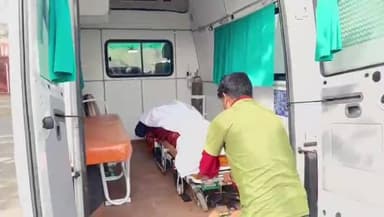 धनबाद/केंदुआडीह: केंदुआडीह में गैस रिसाव से एक व्यक्ति की मौत, पूर्व विधायक संजीव सिंह SNMMCH पहुंचे