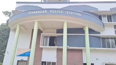 শিৱসাগৰ: কোঁৱৰপুৰ ডেমন দলংৰ সমীপত গৰূ চুৰিৰ দুই অভিযুক্তই চোকা অস্ত্ৰৰে আঘাত কৰে গাঁওৰক্ষী বাহিনীৰ সদস্যক ।