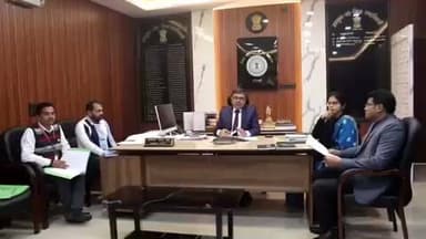चास: बोकारो उपायुक्त ने कार्यालय कक्ष से वीडियो संवाद के माध्यम से की बैठक