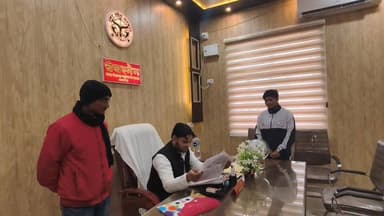 #जहानागंज #नपा #अध्यक्ष #सरफराज #अहमद ने गांव की बेटी जानवी के मदद के लिए खोल दिया खजाना, कहां हर संभव होगी मदद गर्व है ...