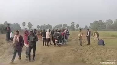 गोविंदपुर:- बिहार-झारखंड सीमा पर दर्शन नाला के समीप कुएं से एक व्यक्ति का हुआ शव बरामद, मृतक की हुई पहचान।