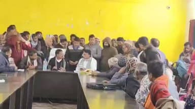 हंटरगंज: हंटरगंज प्रखंड कार्यालय में विधायक जनार्दन पासवान ने लगाया जनता दरबार, सुनी फरियादियों की समस्या