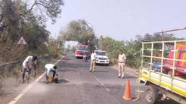 ಬಾಗಲಕೋಟೆ: ನಗರ ಹಾಗೂ ಹೊರವಲಯದಲ್ಲಿ ಸೋಲಾರ್ ಸ್ಟಡ್ಸ ಅಳವಡಿಸಿದ ಪೊಲೀಸರು