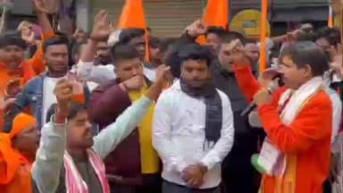 তিনিচুকীয়া: সদৰত হিন্দু যুৱকৰ বিশাল বাইক ৰেলী বাহিৰ