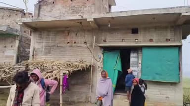 महेशपुर: महेशपुर-सिराजपुर गांव के मालटोला में चोरों ने दो भाइयों के बंद घरों में किया हाथ साफ