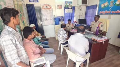 ఎల్లారెడ్డి: చైనా మాంజ పై నిఘా పెంచిన పోలీసులు, చైనా మాంజను విక్రయించిన, వినియోగించిన వారిపై ఏడేళ్ల వరకు జైలు శిక్ష జరిమానా : సీఐ