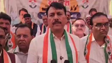 જાંબુઘોડા: ખાંડીવાવ ગામે અમિત ચાવડાએ સુરેન્દ્રનગર કલેકટરને ત્યાં ઇડી દ્વારા કરવામાં આવેલી કાર્યવાહી બાબતે પ્રતિક્રિયા આપી હતી