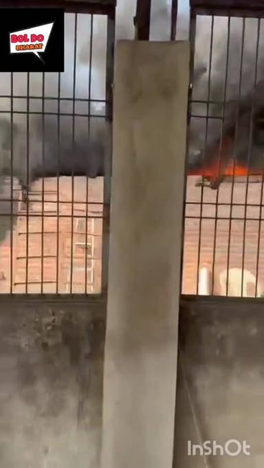 वेल्डिंग की चिंगारी से कोंच में गद्दा-फर्नीचर गोदाम में भीषण आग, 15 लाख का नुकसान, दो युवक झुलसे
जितेन्द्र गुप्ता✍️
को...