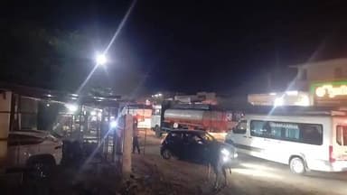 चाडी चौराहा पर ट्रैफिक के दबाव में रेंगते वाहन....
#ओसियां #ट्रैफिक #यातायात #पुलिस #भारतमाला