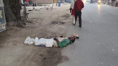 #जहानागंज में पहले भिक्षाटन फिर पिया शराब इसके बाद सड़क पर मदहोश अवस्था में