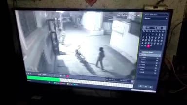 ಚಿತ್ತಾಪುರ: ಪಟ್ಟಣದಲ್ಲಿ ಮನೆಯ ಬೀಗ ಮುರಿದು ಚಿನ್ನಾಭರಣ ಹಾಗೂ ಬೈಕ್ ಕಳ್ಳತನ; ಸಿಸಿಟಿವಿಯಲ್ಲಿ ದೃಶ್ಯ ಸೆರೆ