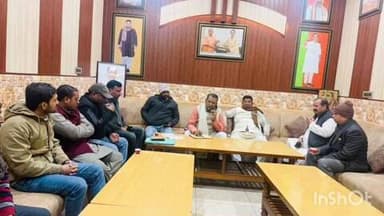 डिबाई: डिबाई विधायक सीपी सिंह ने अपने कैंप कार्यालय पर जनता की समस्याएं सुनीं, दिए दिशा निर्देश