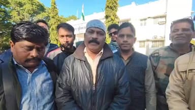 #Zee न्यूज़ के पत्रकार #प्रमोद शर्मा व उनकी टीम के साथ #अमानवीय तरीके से #आष्टा पुलिस द्वारा की गई #मारपीट के विरोध में स...