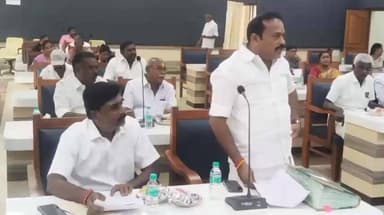 எடப்பாடி: நகர மன்ற கூட்டத்தில் ஆறு மாத காலம் ஆகியும் பணிகள் தொடங்கப்படவில்லை என அதிமுக உறுப்பினர்கள் தலைவர் இருக்கையை சூழ்ந்து கேள்வி பரபரப்பு