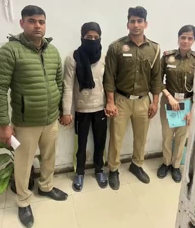 सदर बाज़ार: कश्मीरी गेट पुलिस ने 36 घंटे में शातिर झपटमार को पकड़ा, चोरी की स्कूटी से करता था वारदात