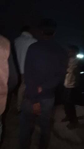 ek baccha ek bacchi ki Pani mein dubne Se maut ho gai hai Jara Lalitpur gram guda