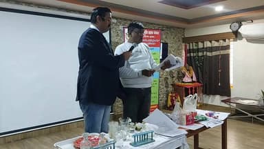 नकली और असली प्रोडक्ट की पहचान: डीसी मॉडल सीनियर सेकेंडरी स्कूल में बच्चों को दी गई अहम जानकारी
#ConsumerAwareness
#Fak...