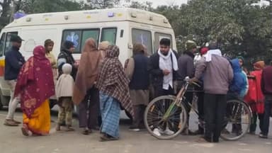 रामगढ़वा: बेला चौक पर स्कॉर्पियो और टेंपू की हुई टक्कर, टेंपू चालक मुमताज मियां की मौत, चार घायल