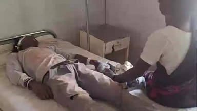 कुरडेग: कुरडेग के डबनीपानी मोड़ के पास सड़क हादसे में मोटरसाइकिल सवार युवक गंभीर रूप से घायल