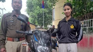 গুৱাহাটী: নুনমাটি থানাৰ ACGPD টীমে চুৰি মটৰচাইকেল উদ্ধাৰ কৰে