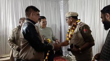 पुलिस की पहल देश भक्ति गानों के साथ शराब से नहीं दूध के साथ शुरुआत #live #viral #geet #police #pahal