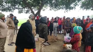 #देवरिया में #प्रेमिका ने #प्रेमी के दरवाजे पर दिया धरना कहां करूंगी शादी नहीं #viralpost2025