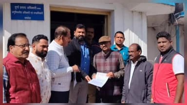 घरघोड़ा: घरघोड़ा में अधिकारी-कर्मचारी हड़ताल का व्यापक असर, दूसरे दिन भी सरकारी कार्यालय रहे ठप