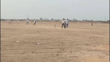 किशनगंज: बजरंगगढ़ में ग्रामीण प्रतियोगिता टूर्नामेंट में रोमांच का तड़का, तीन टीमों के बीच कांटे की टक्कर