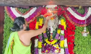 శంకరంపేట ఏ: ఏడుపాయల దుర్గ భవాని ఆలయంలో ప్రత్యేక పూజలు