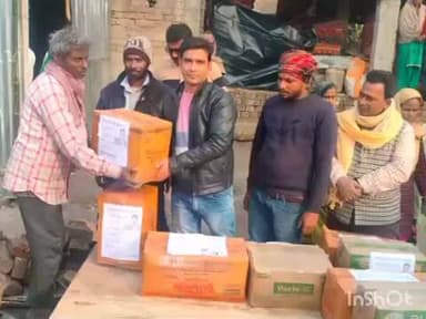 छौड़ाही: सावंत पंचायत के बखडडा गांव में बीते दिनों आग लगने से अनाज के कार्टून जले