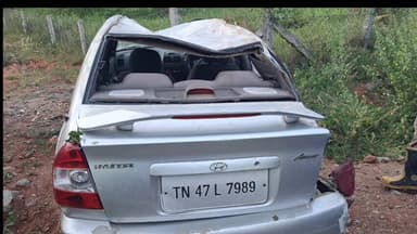 குஜிலியம்பாறை: காடம்மநாயக்கனூரில் கார் கவிழ்ந்ததில் டிரைவர் உயிரிழப்பு