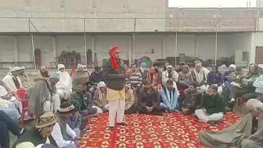 सीकरी: गृहराज्य मंत्री जवाहर सिंह बैडम के पुत्र मनु बेड़म के देवेंद्र निगोही विवाद मामले में सीकरी सर्वसमाज ने पंचायत की