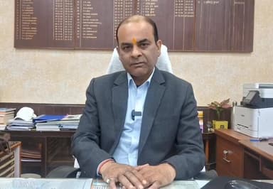 झांसी रेल मंडल के DRM अनिरुद्ध कुमार ने नववर्ष की दी शुभकामनाएं
#Jhansi #drm #jhansinews #happynewyear2026 #newyear