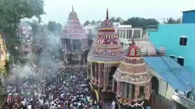 சிதம்பரம்: சிதம்பரம் நடராஜர் கோவிலில் தேரோட்டம் ஆயிரக்கணக்கான பக்தர்கள் தேவை வடம் பிடித்து இழுத்தனர்