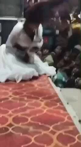 दतिया नगर: स्कूल के आंगन में बार-बालाओं का डांस, वीडियो हुआ वायरल