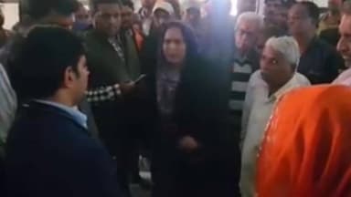 #मकराना_अस्पताल_में_भड़की_भाजपा_जिला_अध्यक्ष #सुनीता_महेश्वरी_वीडियो_आया_सामने_फीता_काटने_को #लेकर_हुआ_विवाद
#वायरल_हो...