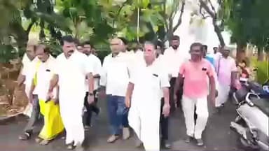 கோபிசெட்டிபாளையம்: சார்ஆட்சியர் அலுவலகத்தில் கரட்டோர் அருகே புதிதாக திறக்கப்பட்டுள்ள தனியார் மதுக்கடைக்கு எதிர்ப்பு தெரிவித்து மனு