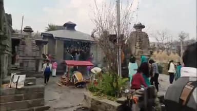 गरुड़: विश्व प्रसिद्ध पर्यटन स्थल बैजनाथ व कोटभ्रामरी मंदिर में नववर्ष के मौके पर श्रद्धालुओं का लगा तांता