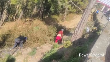 ओखलकांडा: ग्राम पंचायत ने ब्लॉक मुख्यालय परिसर, बैंक ऑफ बड़ौदा परिसर और खंड विकास अधिकारी कार्यालय के आसपास की साफ-सफाई की