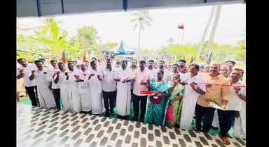 கீழ்வேளூர்: வேளாங்கண்ணி பேரூர் திமுக அலுவலகத்தை தமிழ்நாடு மீன் வளர்ச்சி கழக தலைவர் கௌதமன் திறந்து வைத்தார் ஒன்றிய செயலாளர் தாமஸ் ஆல்வா எடிசன் உள்ளிட்டோர் பங்கேற்ப